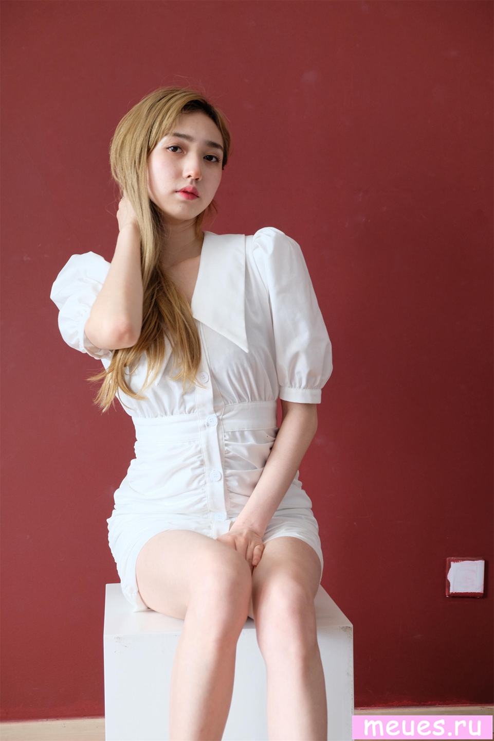 国模私拍 Sandy绝美女神优雅的展示一字马劈叉，迷人的脸蛋，性感的身体