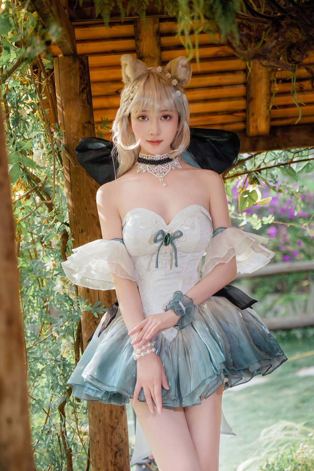 国模年年Nnian cosplay《原神》琳妮特NO.133 | 芭蕾猫猫造型 | 精致蕾丝礼服与渐变裙摆 | 原神角色还原大片