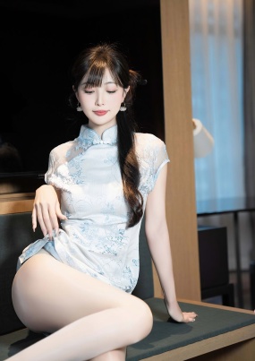 秀人网林星阑 性感浅色短款旗袍灵动迷离的丝足美不胜收 曼妙身姿娇媚动人 172P/1.5G