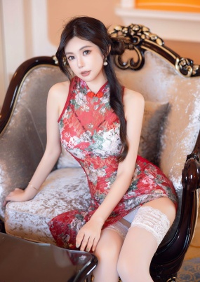 女神绮里嘉性感红色旗袍 娇柔曼妙的姿态明艳动人 婀娜动人的身段极致妩媚 80P/863M