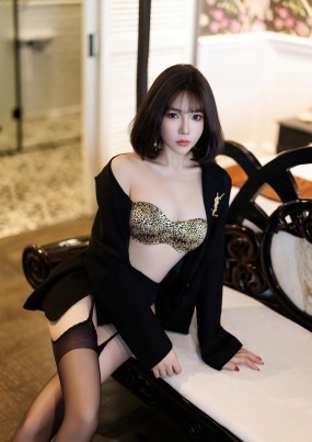 女神徐莉芝 性感豹纹内衣魅惑 黑丝御姐姿态婀娜动人 端庄气质撩人心怀 89P/728M
